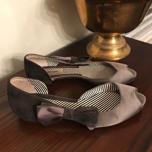 Moschino Gray Satin Suede Perp Toe Flats Size 37 Moschino Gray Satin Suede Perp Toe Flats Size 37