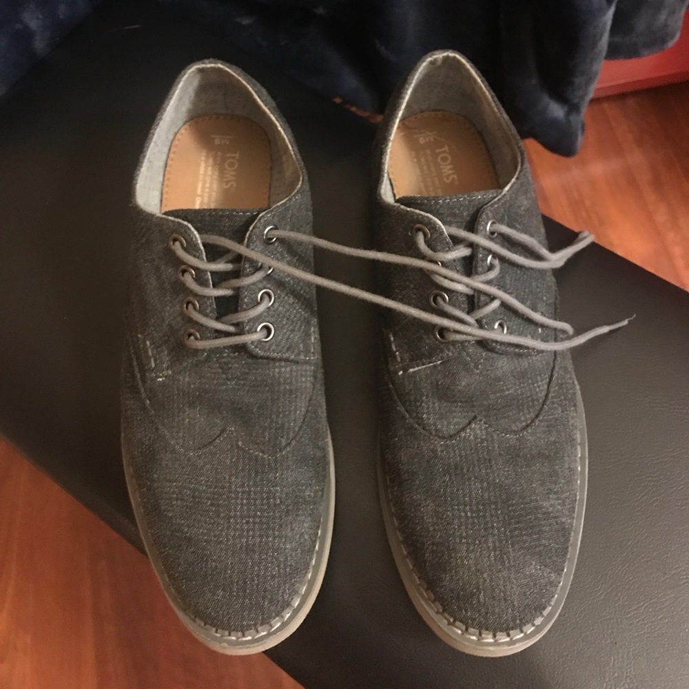 Men’s Toms classic brogue shoe