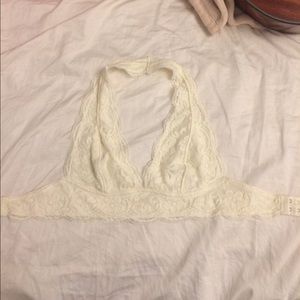 White lace bra-lette