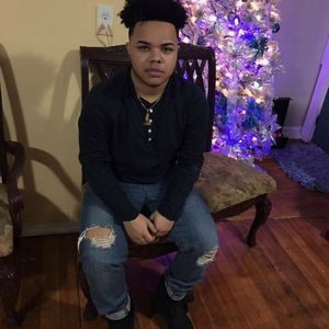 Meet your Posher, Raquel