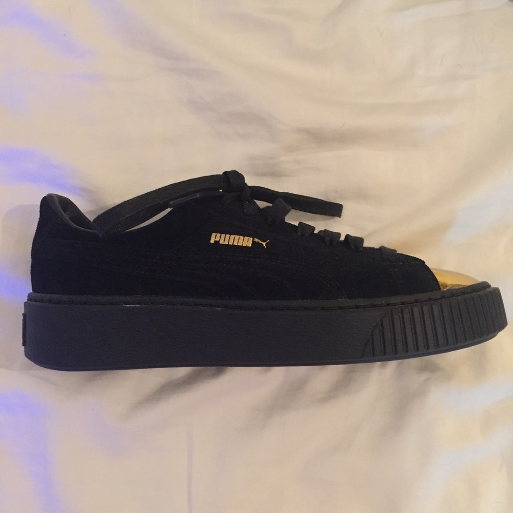 Puma Suede Platforms🍒