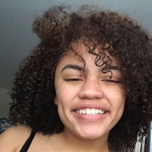 Meet your Posher, Jazline