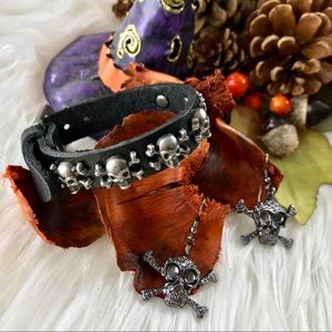💰Skull & Crossbones Leather Buckle Bracelet