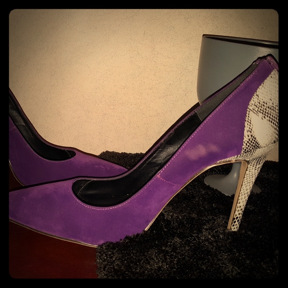 Purple suede and snake skin heeled pumps