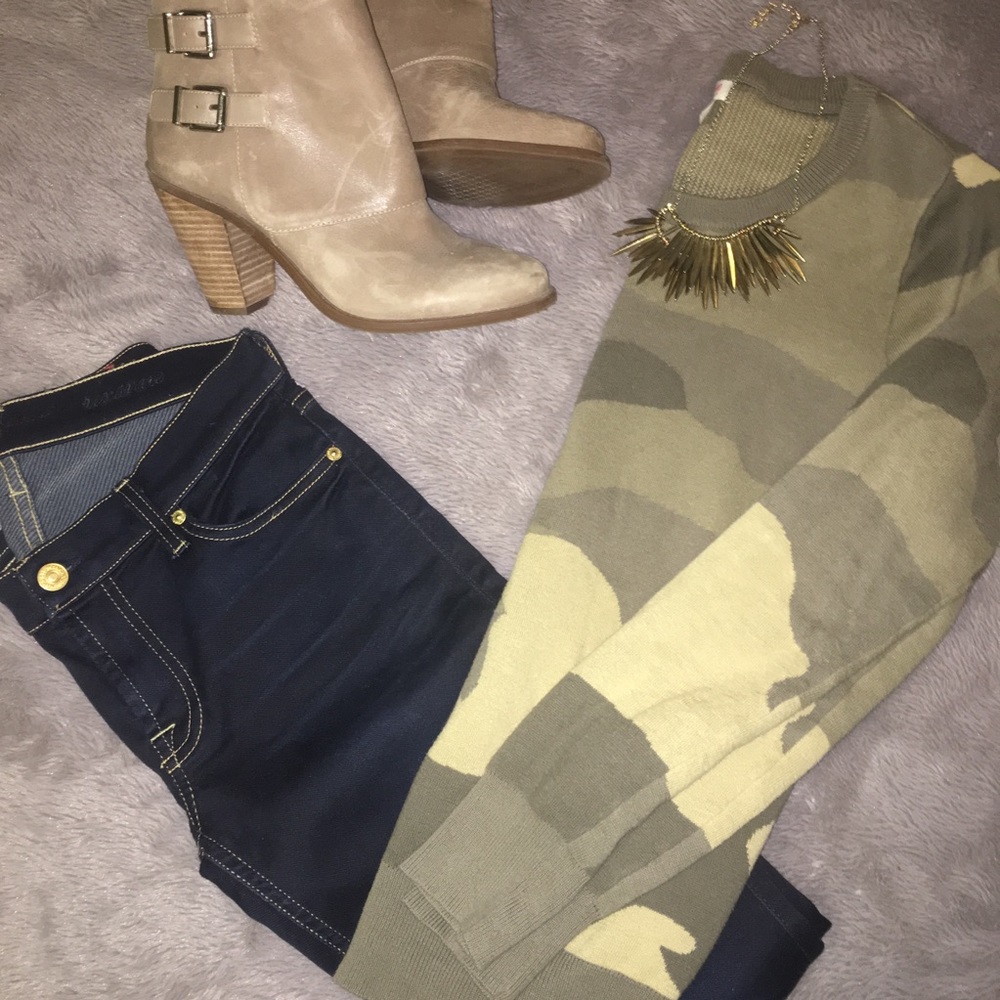 🍁Army Mossimo Sweatshirt