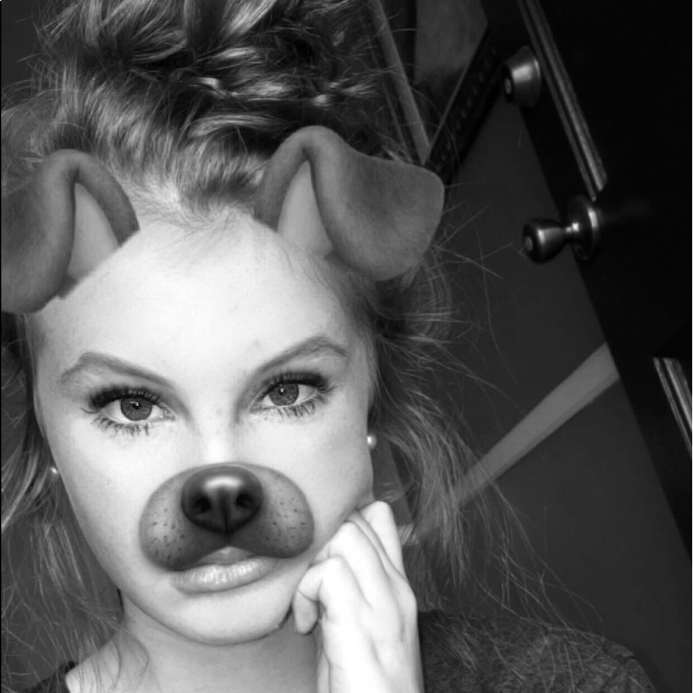 Meet your Posher, Corinne