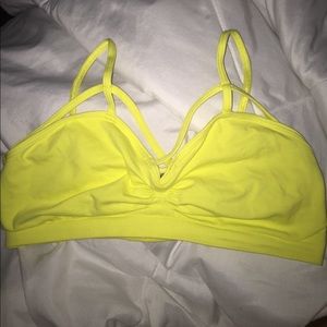 Fun criss cross bandeau