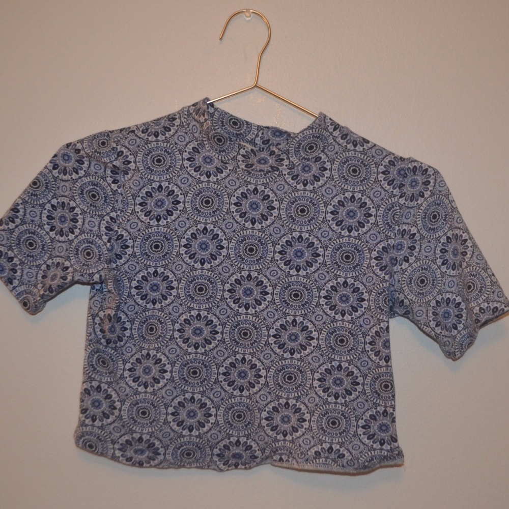 Wet Seal, Blue and White Patterned Crop Top