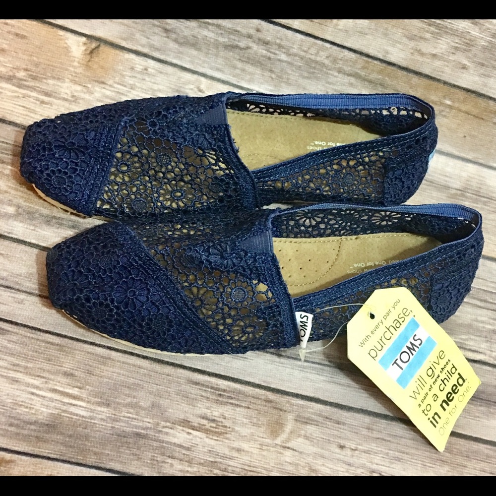 Toms Navy Crochet Shoes Size 8