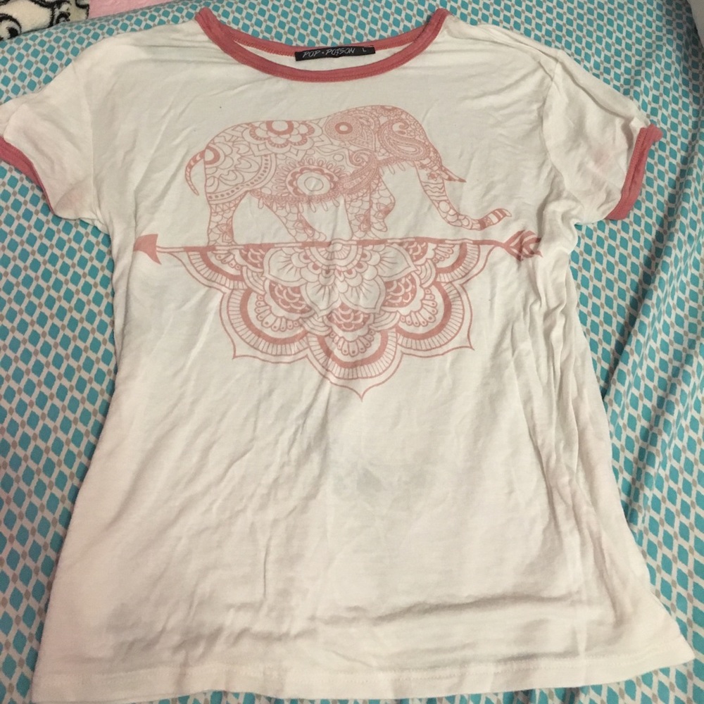 White and pink elephant top 🐘