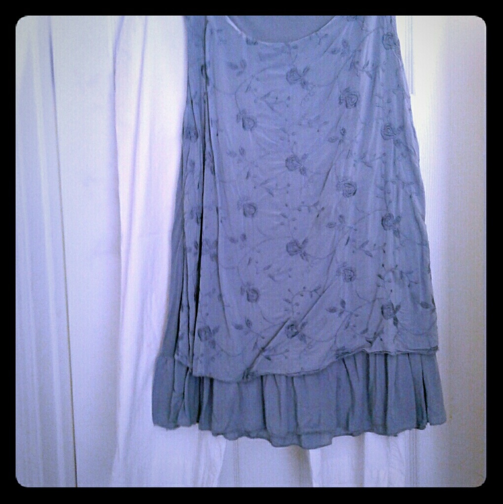 Light weight Demon blouse n white knee pants