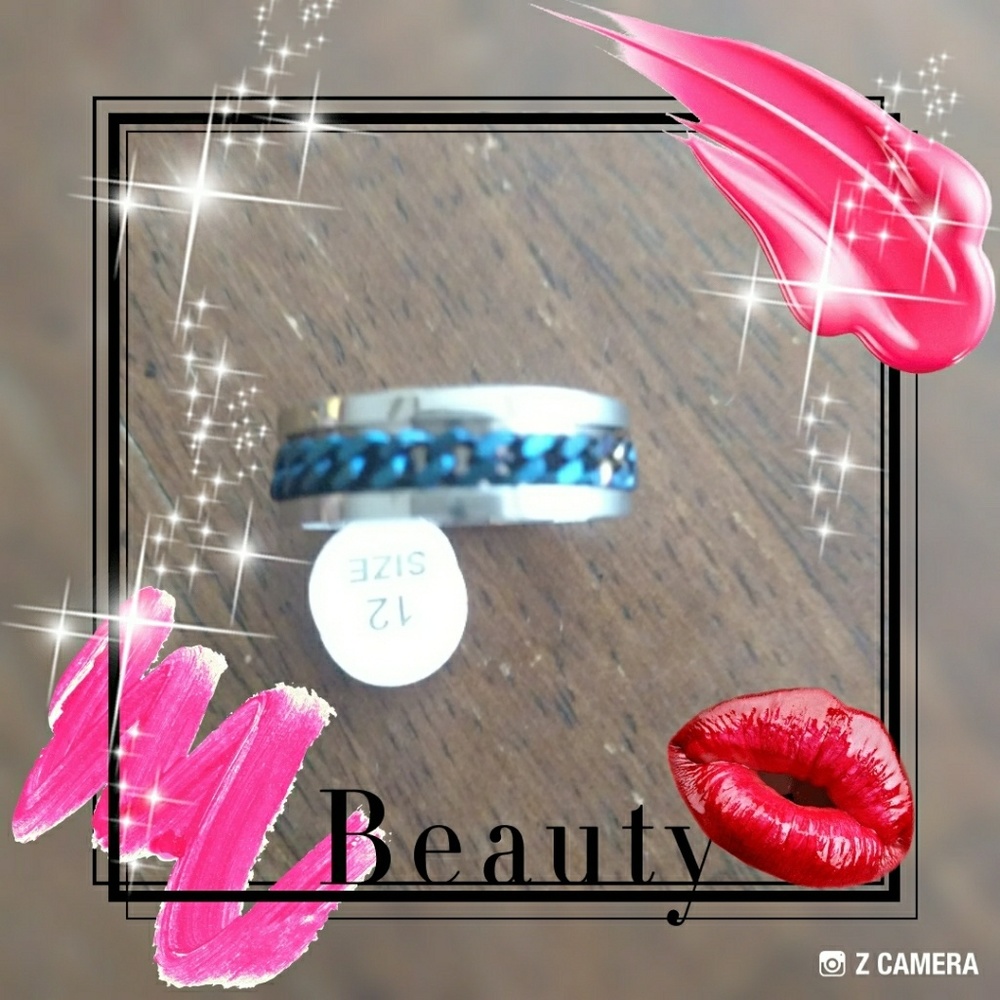 GORGEOUS BRAND NEW SIZE 12 STAINLESS STEEL RING