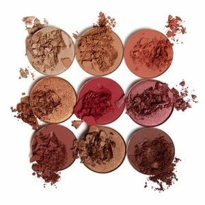 Kylie Jenner burgundy palette