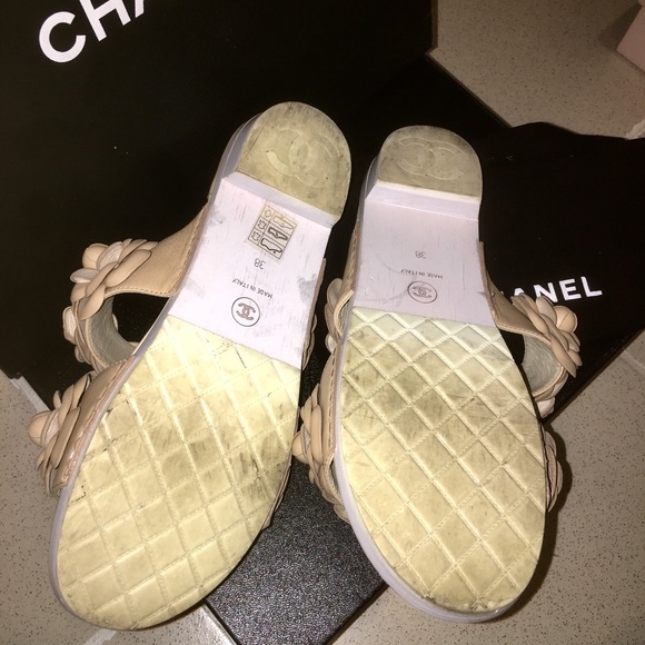 💋SOLD💋Chanel beige Camilla flower mules - Picture 8 of 8