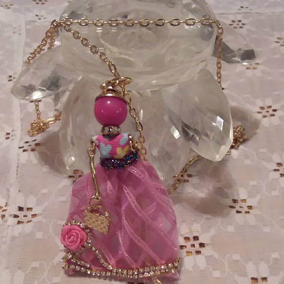 Pink doll necklace with rhinestones - Picture 3 of 5