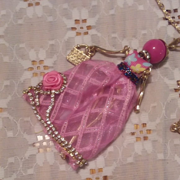 Pink doll necklace with rhinestones - Picture 5 of 5