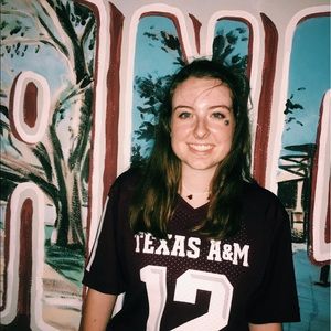 Meet your Posher, Claire