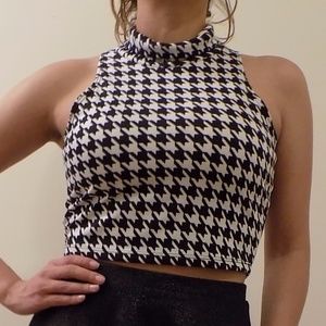 KTOO Black & White Crop Top Size L