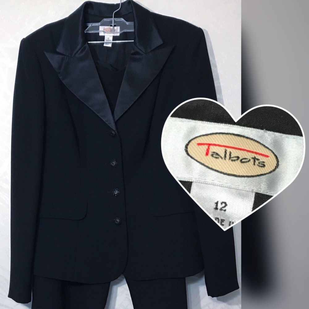 Fantastic Black 2-Piece Pants Suit Silk Trim