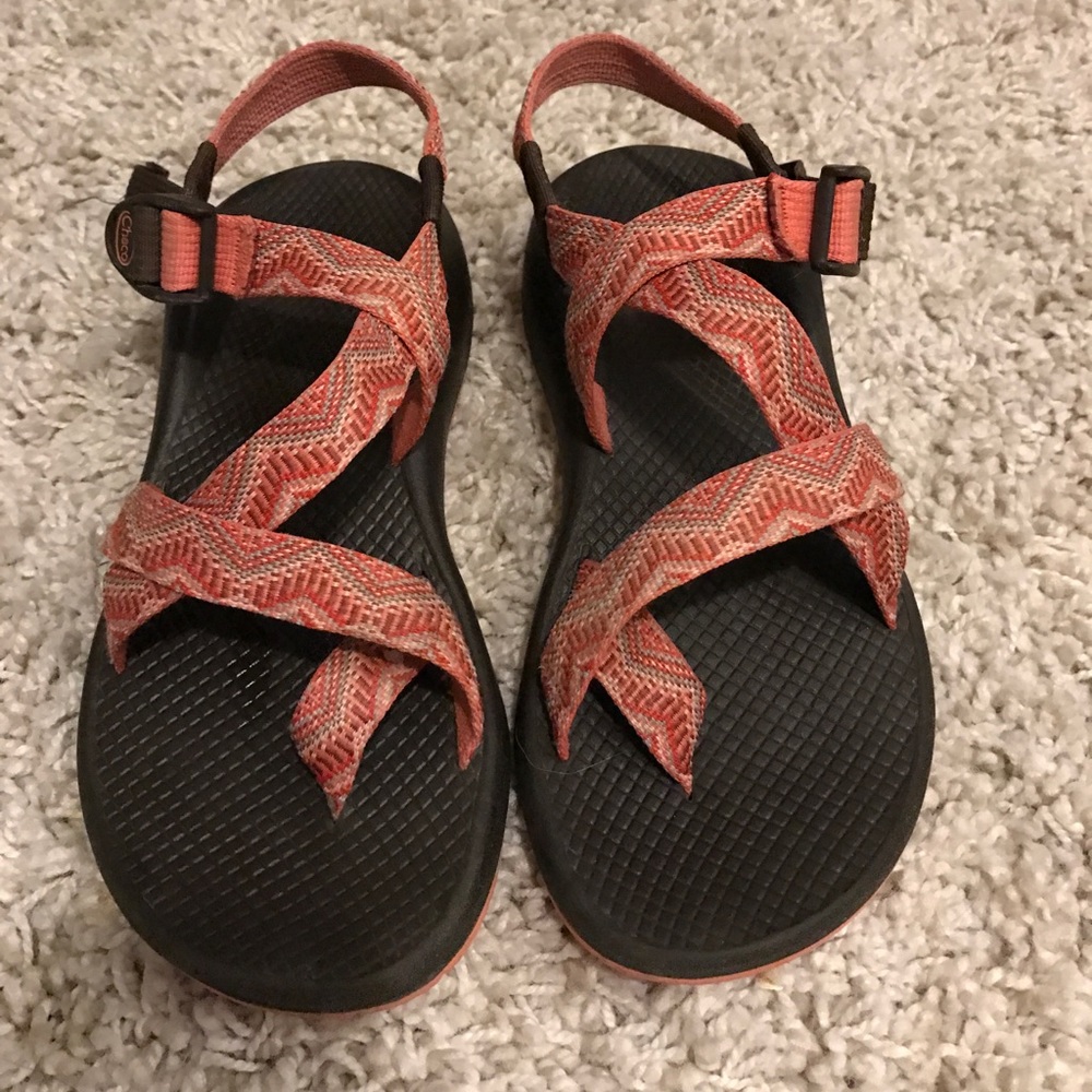 Pink Chaco sandals size 8 great condition