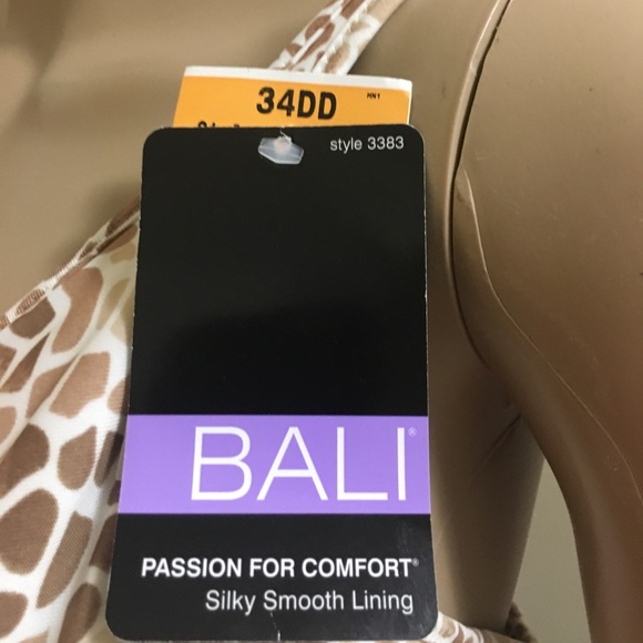 Bali Comfortable Support Underwire Bra - Picture 2 of 4