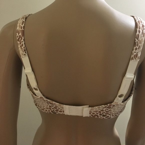 Bali Comfortable Support Underwire Bra - Picture 3 of 4