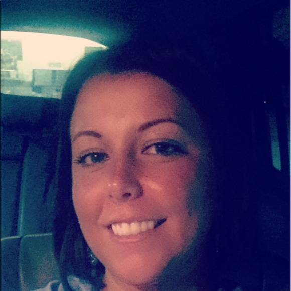 Meet your Posher, Stacy - Picture 1 of 1