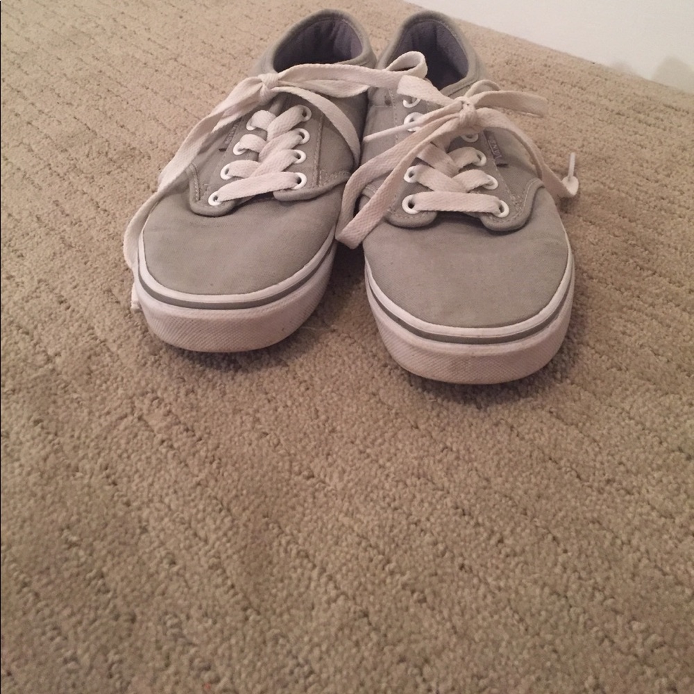 Vans - Picture 3 of 5