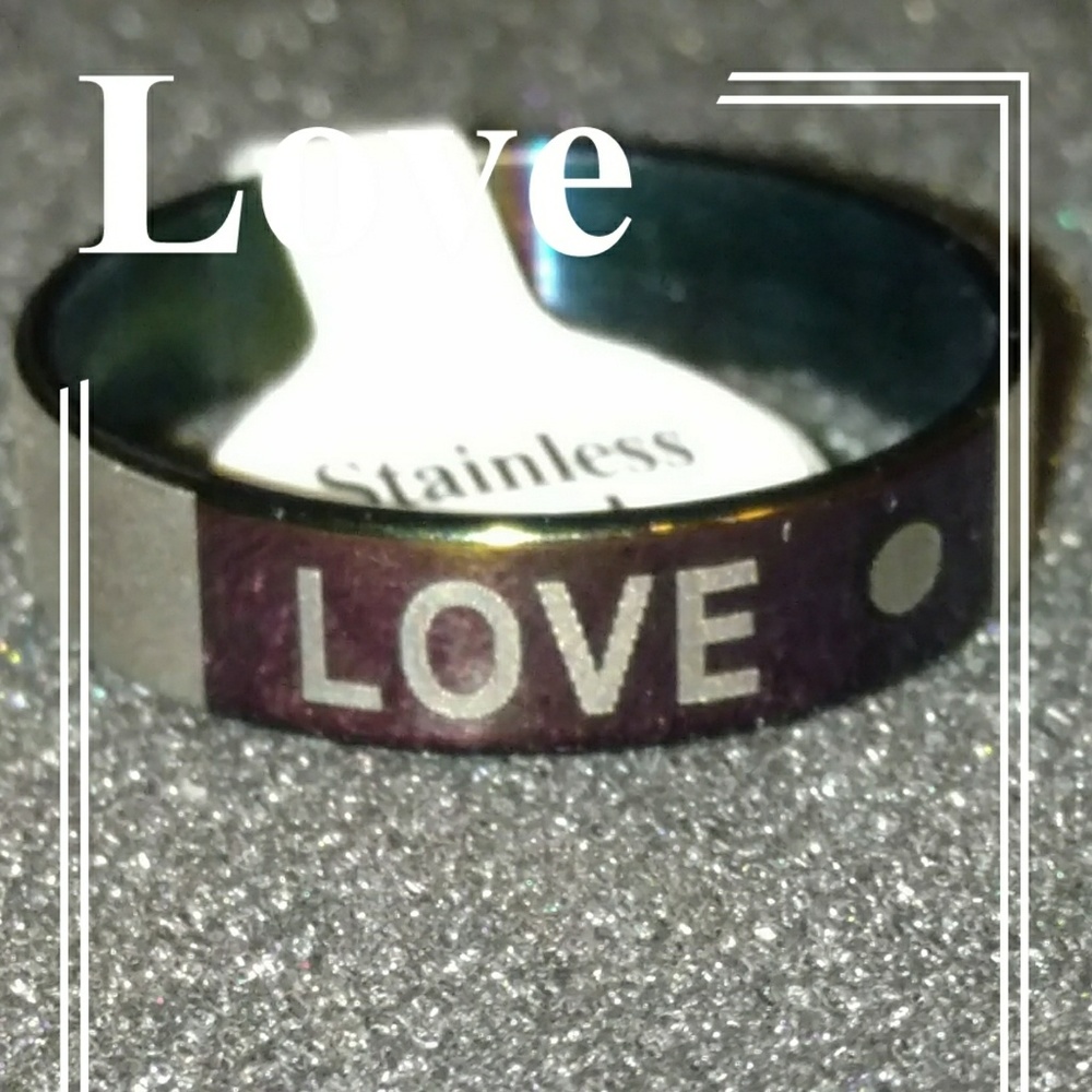 GORGEOUS BRAND NEW SIZE 11 STAINLESS STEEL RING