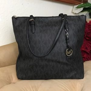 ❌SOLD❌Michael Kors Tote