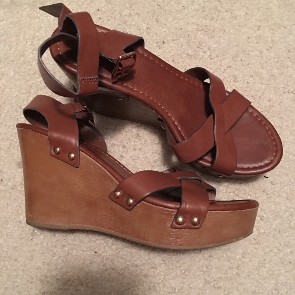 Brown wedges