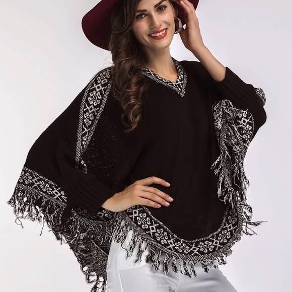 Womens Cozy Fringe Poncho One Size - Picture 5 of 8
