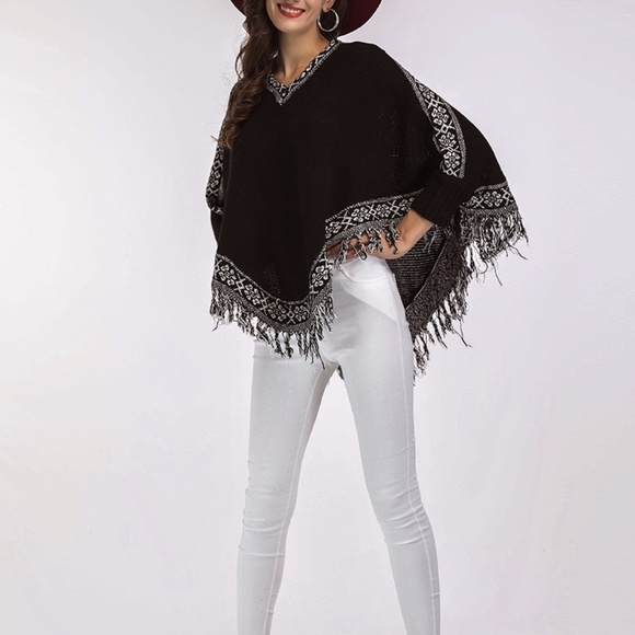 Womens Cozy Fringe Poncho One Size - Picture 7 of 8