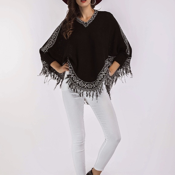 Womens Cozy Fringe Poncho One Size - Picture 8 of 8
