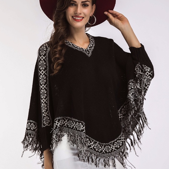 Womens Cozy Fringe Poncho One Size - Picture 4 of 8