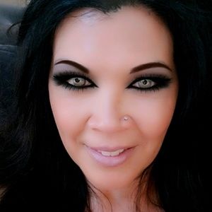 Meet your Posher, Lettisha