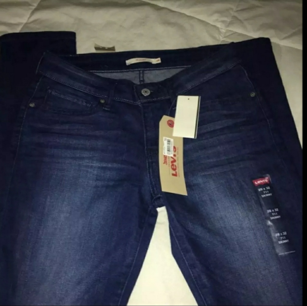Levis 711 Skinny Jeans