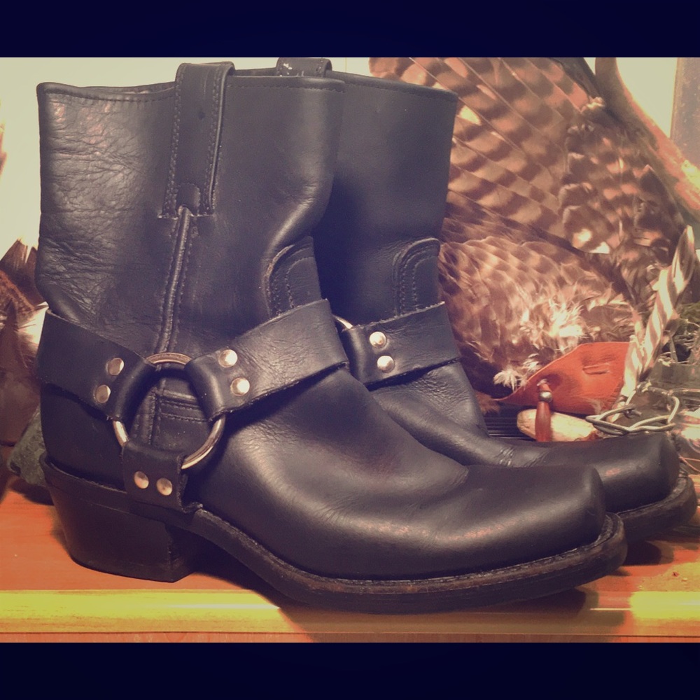Frye Harness leather moto boot (77455, 7 1/2 M)