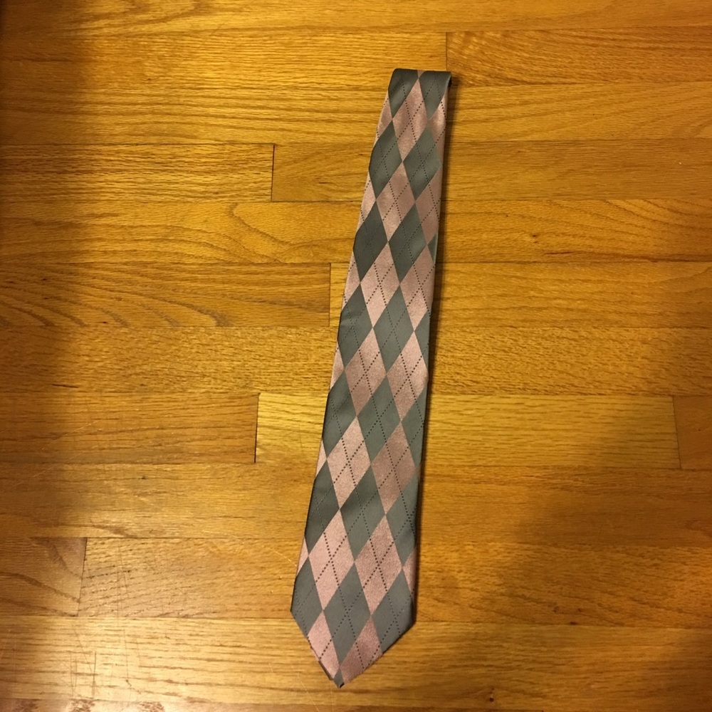 Geoffrey Beene Pink & Silver Argyle Men's Tie