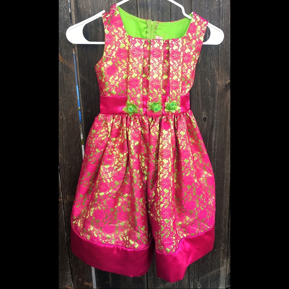 Girls dress