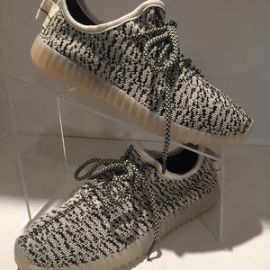 LEDz Kickz "Yeezy Inspired" Canvas Sneakers 5.5