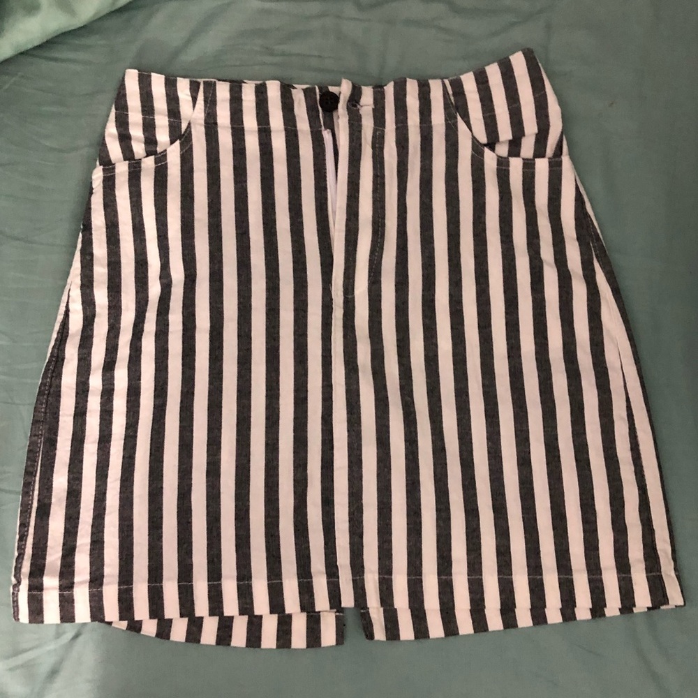 Brandy Melville skirt