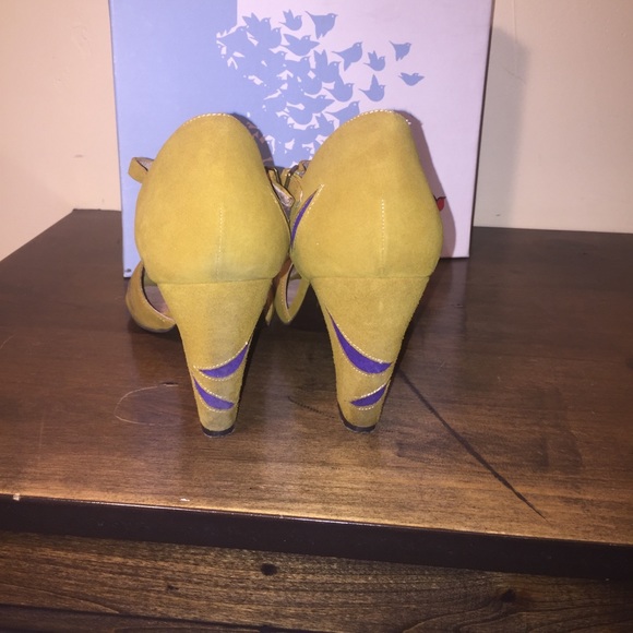 Faryl Robin Sianca Peeptoe Heels - Picture 2 of 4