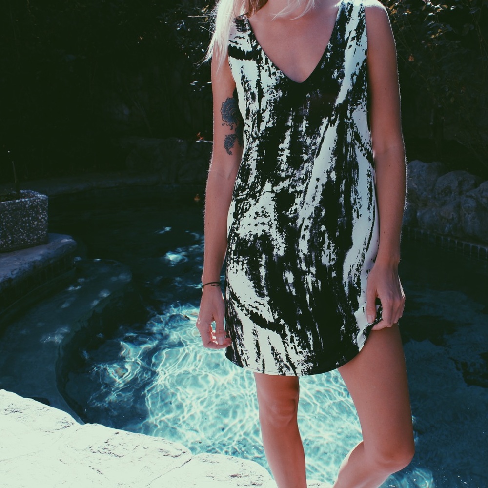 4 Sienna DARK 'N STORMY DRESS