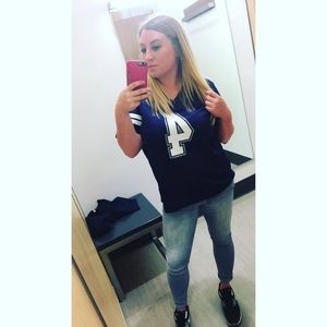 Meet your Posher, Megan