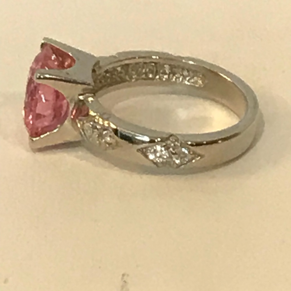 Silver rhodium ring with pink cubic zirconia - Picture 4 of 6
