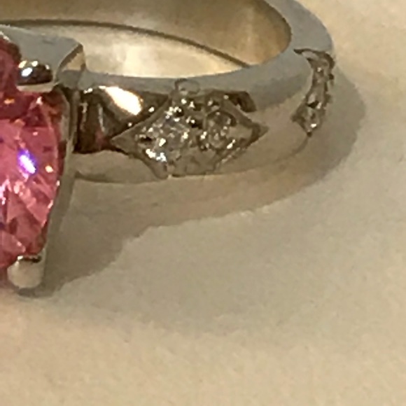 Silver rhodium ring with pink cubic zirconia - Picture 6 of 6