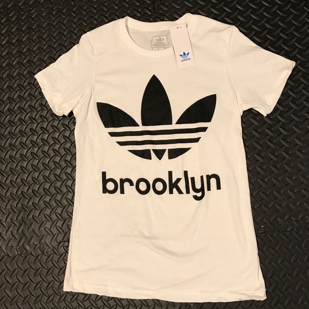 NWT ADIDAS Brooklyn T Shirt 🖤