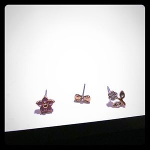 NWOT Betsy Johnson single earrings: flowers &bow