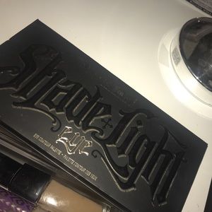 AUTHENTIC Kat von d eye contour palette